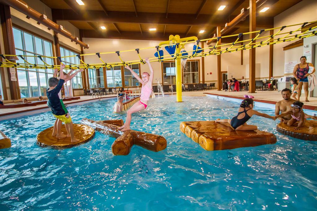 Elkhorn Resort, Spa, And Conference Centre Wasagaming Buitenkant foto