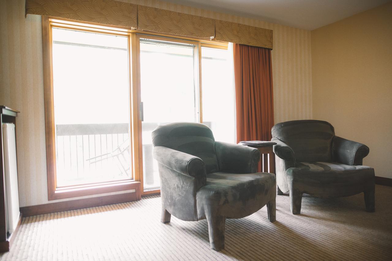 Elkhorn Resort, Spa, And Conference Centre Wasagaming Buitenkant foto