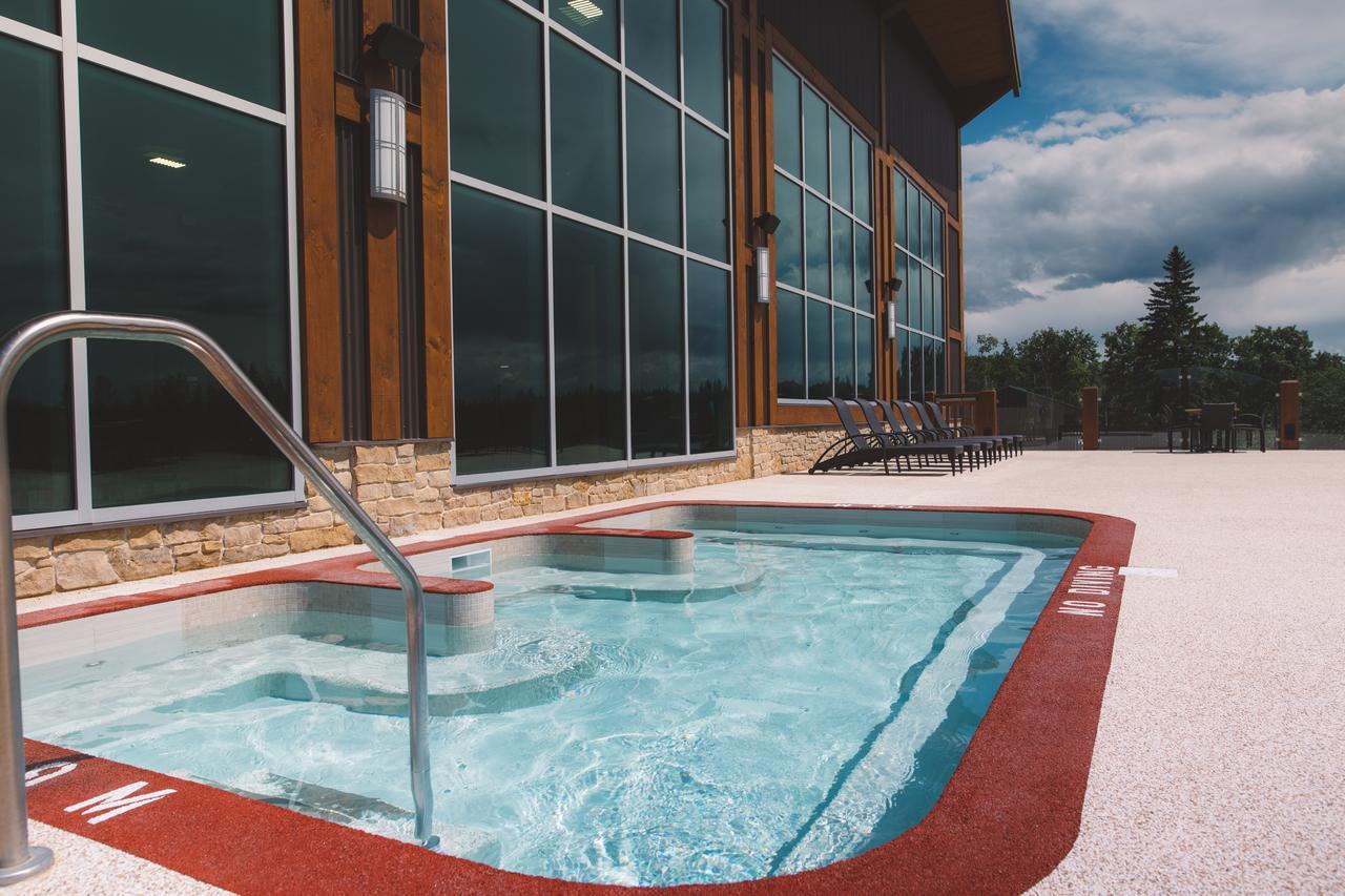 Elkhorn Resort, Spa, And Conference Centre Wasagaming Buitenkant foto