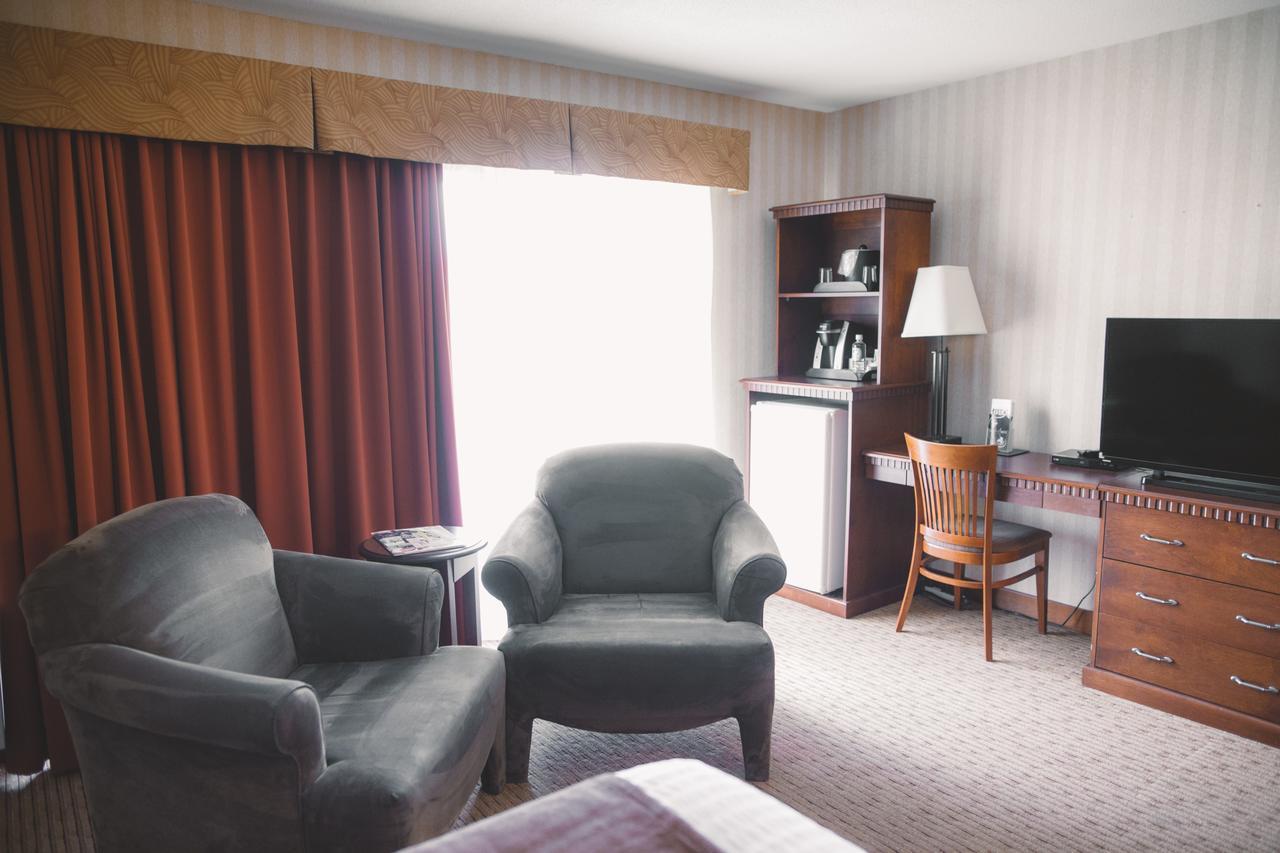 Elkhorn Resort, Spa, And Conference Centre Wasagaming Buitenkant foto