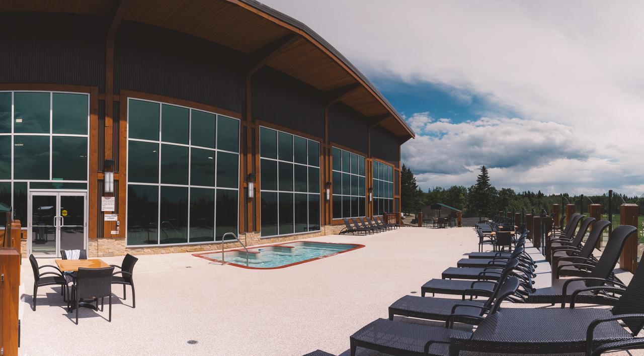 Elkhorn Resort, Spa, And Conference Centre Wasagaming Buitenkant foto